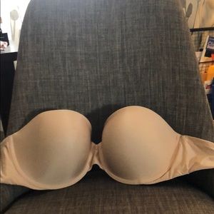 Victoria’s Secret strapless bra